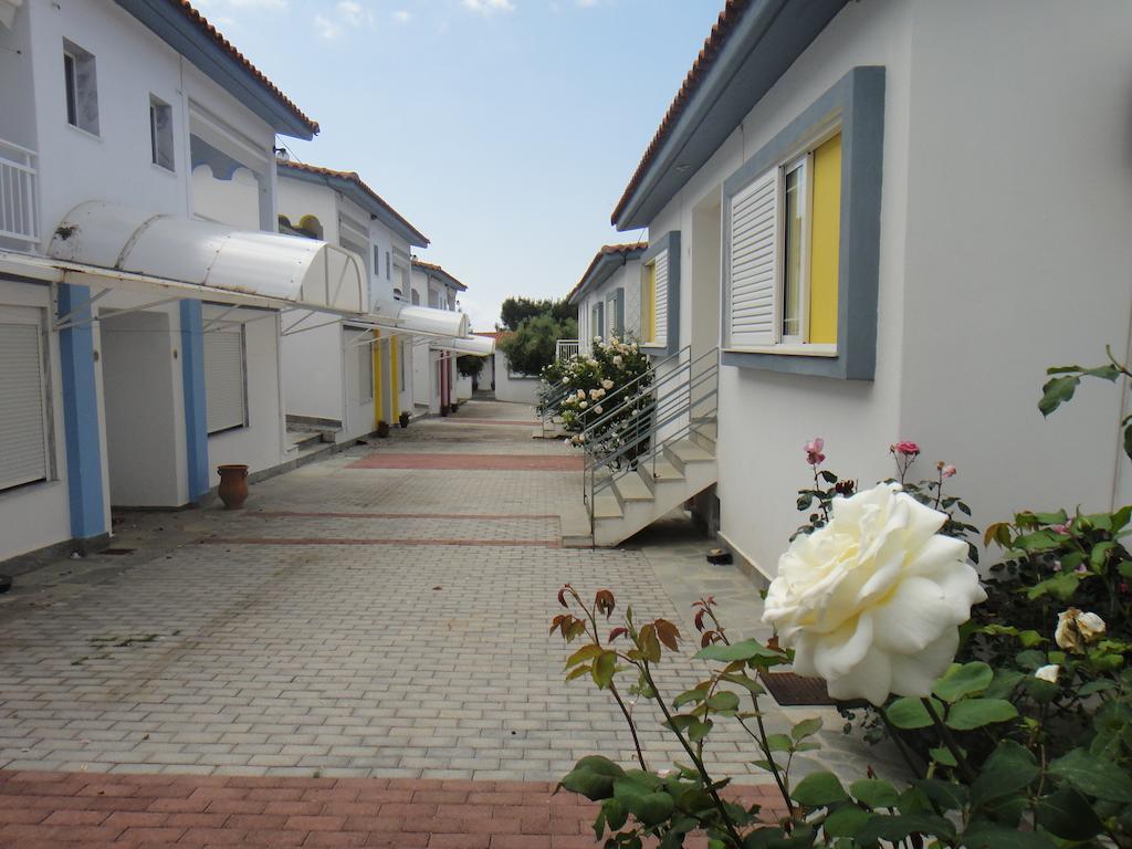 Bungalows Camping Kouyoni Gerakini Exterior photo